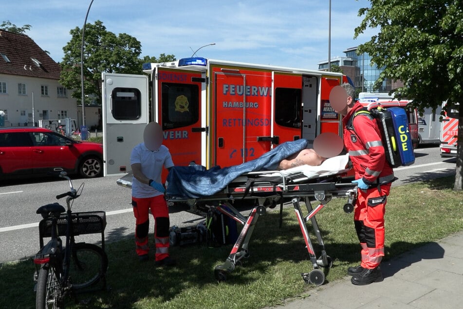 Insgesamt drei Personen wurden bei einer Auseinandersetzung auf einem Hamburger Flohmarkt leicht verletzt.