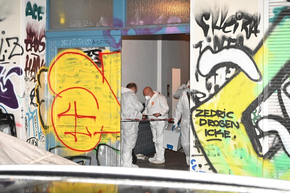 In einem Wohnungsbordell in Berlin-Friedrichshain wurde eine tote Frau gefunden.