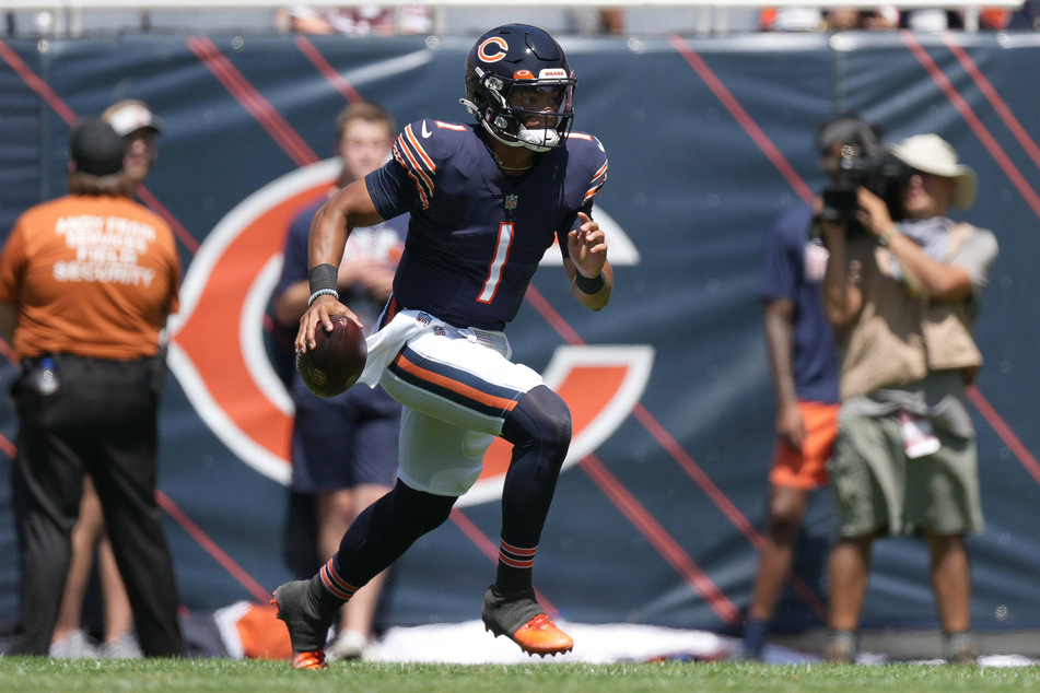 Bears quarterback Justin Fields ran for a touchdown and threw for another in Chicago's win over Miami on Saturday afternoon.