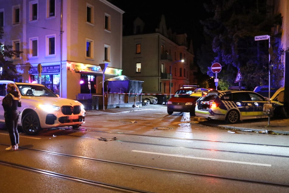 Die Wertachstraße blieb während der Unfallaufnahme rund zwei Stunden lang gesperrt.