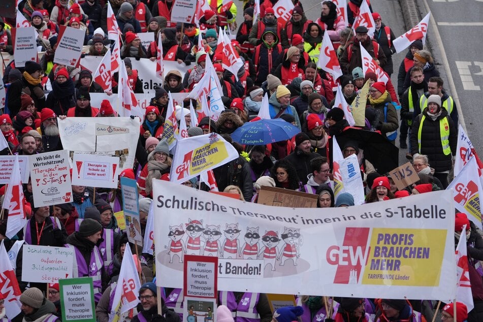 Beim "Streiktag Bildung" demonstrierten am Donnerstag bundesweit Tausende Menschen.