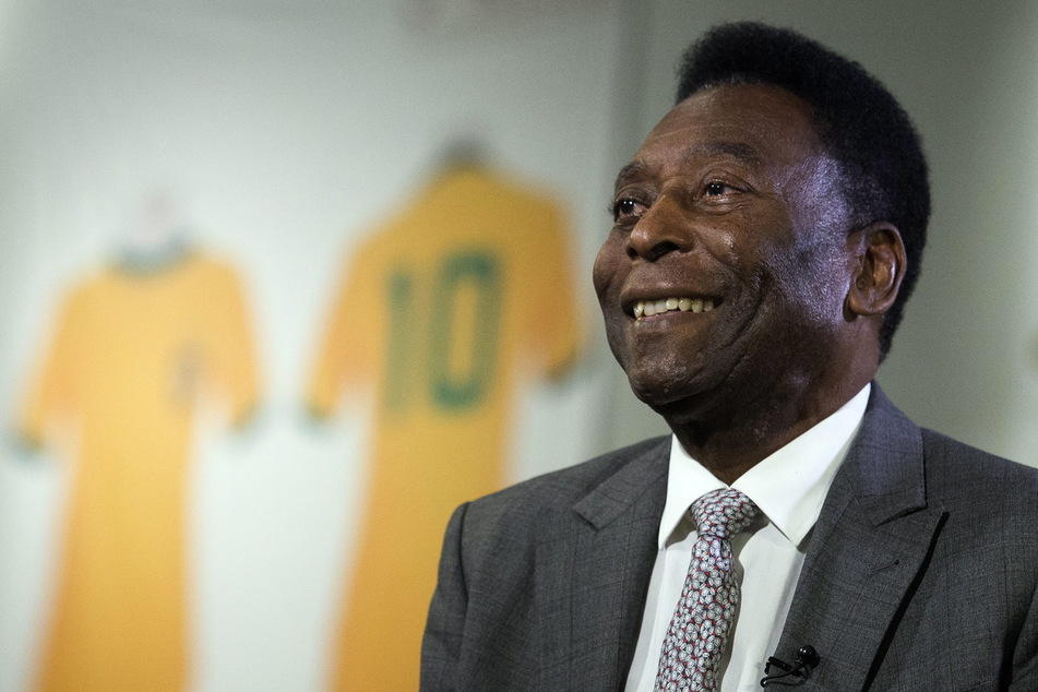 Die Fußball-Legende Pelé (82) kämpft weiter um sein Leben.