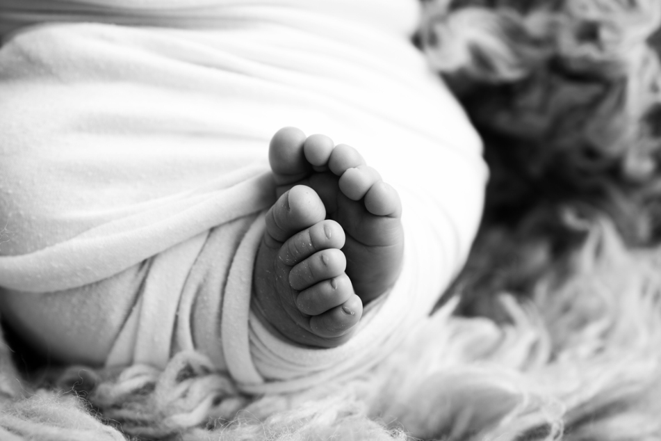 In den USA kümmerte sich eine Mutter nicht um ihr Neugeborenes und ließ es sterben. (Symbolbild)
