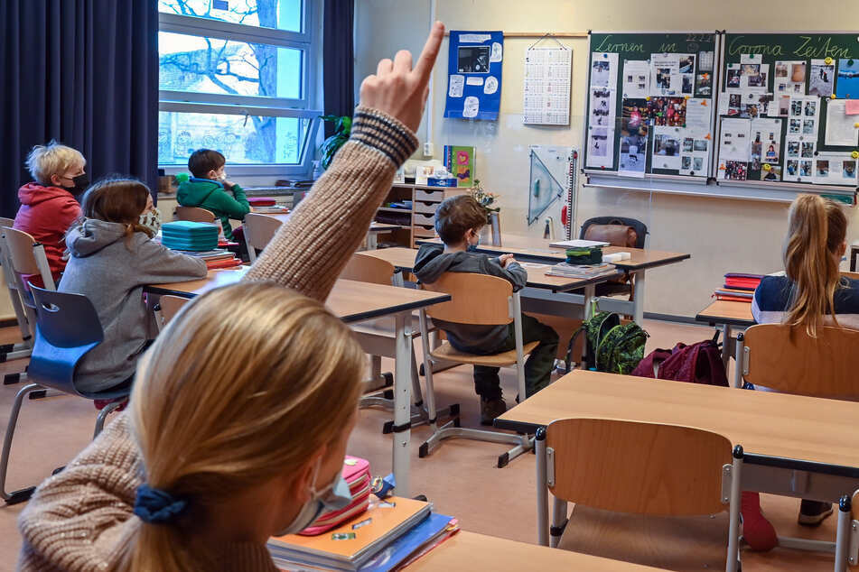 Schule in der 4. Welle: Die geplanten Lockerungen durch die Regierung wird skeptisch gesehen.