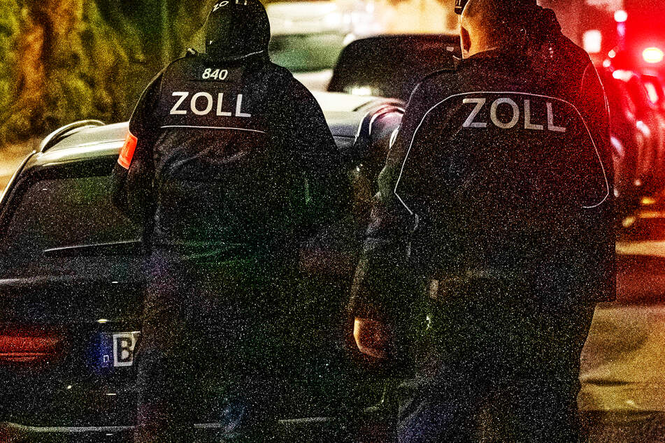 Die Fahnder von Zoll und Polizei gingen gegen sieben Beschuldigte vor, die alle in Beziehungen mit den "Hells Angels" stehen sollen.
