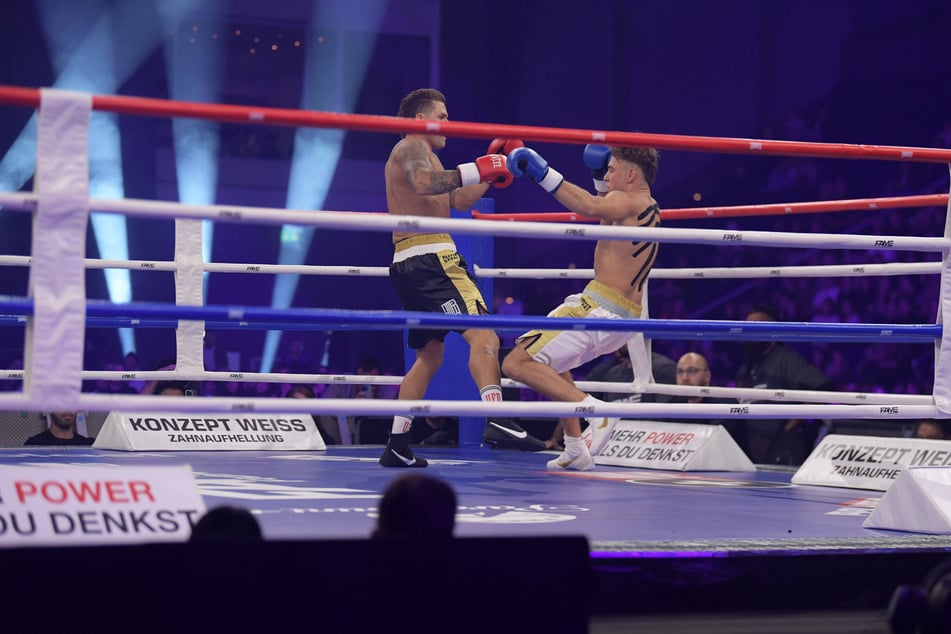 Daymian Weiss (r.) hielt sich auf den Beinen.