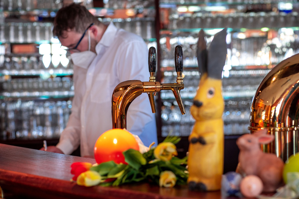 Gastronomie und Hotellerie sind seit Anfang November geschlossen. Der Branchenverband Dehoga NRW fordert jetzt eine Öffnung für Geimpfte, Genesene und Getestete. (Symbolfoto)