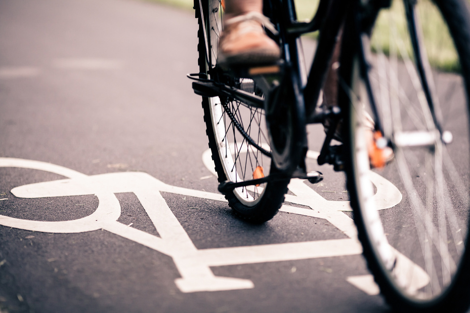Die Polizei hat Fahrrad-Aktivisten die Luft aus den Reifen gelassen. In den sozialen Medien gibt es dafür viel Kritik. (Symbolbild)