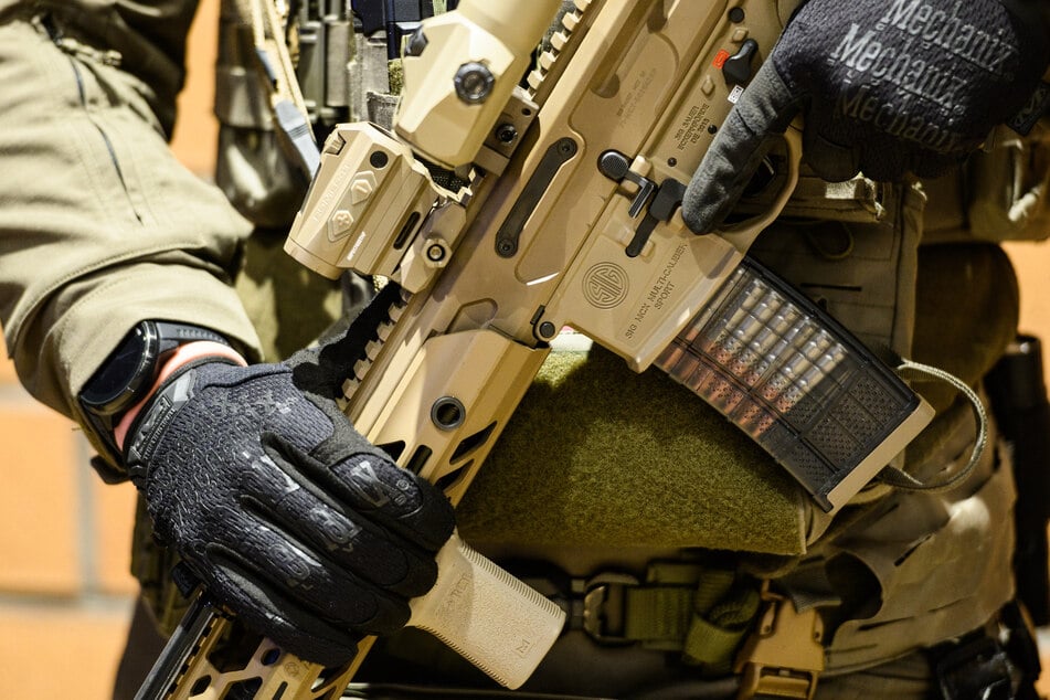 Verdacht auf scharfe Waffen: SEK-Einsatz in Halle