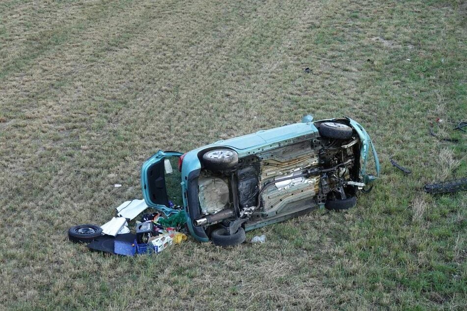 Mehrfach hatte sich das Auto der 74-Jährigen auf einem Feld überschlagen.