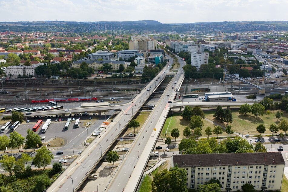 Die Vollsperrung der Brücke auf der Budapester Straße ist nun nicht mehr nötig.