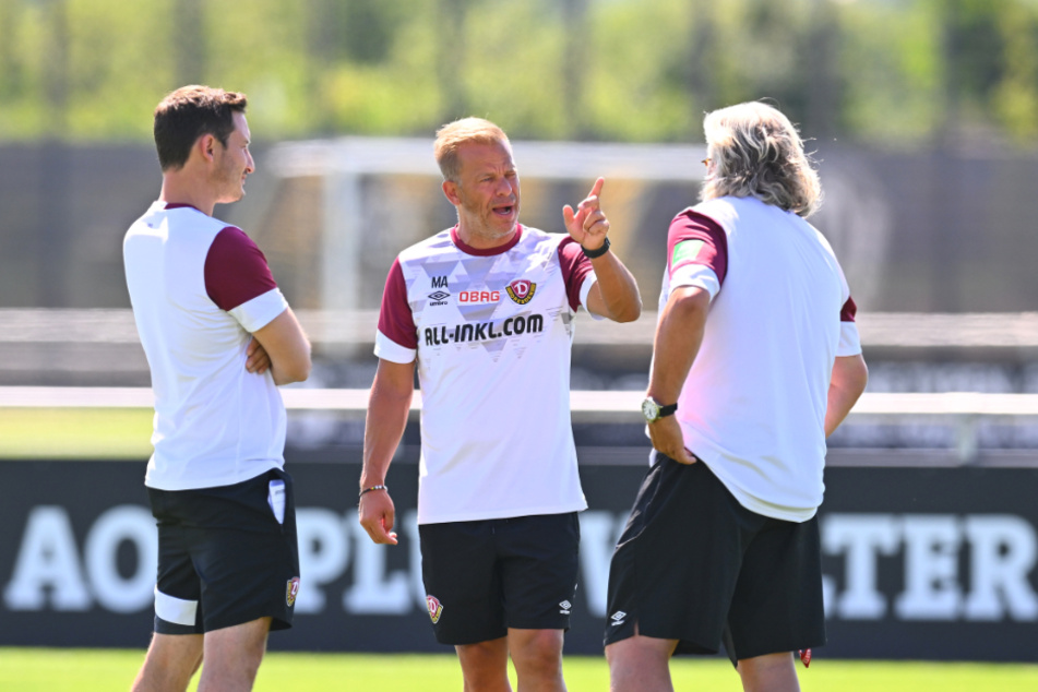 Ein Trainerteam, das sich gefunden hat: Markus Anfang (48, M.) mit seinen Co-Trainern Florian Junge (37, l.) und Heiko Scholz (57).