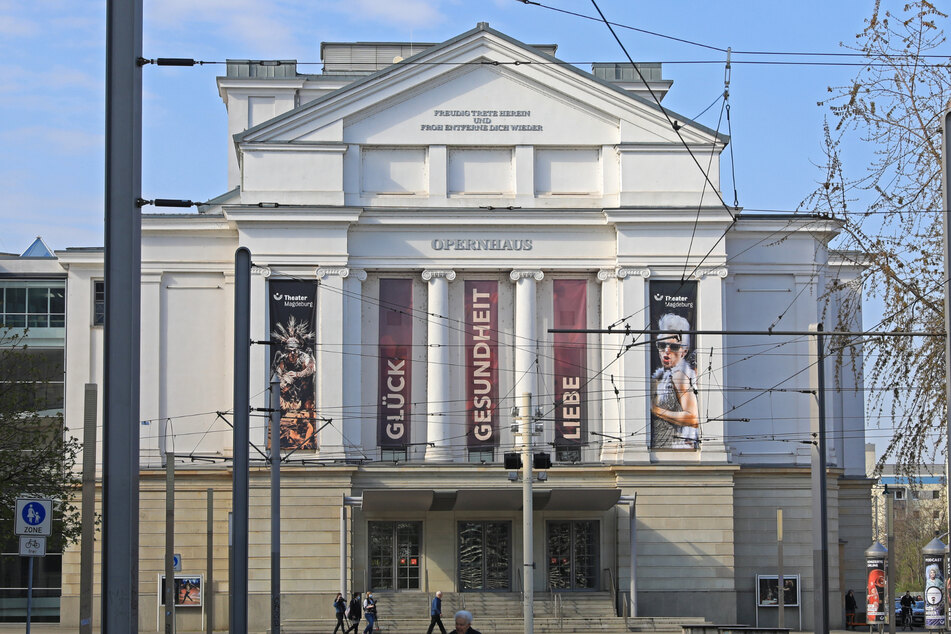 Auch im Theater Magdeburg bleiben weiterhin die Gäste aus: Pandemie und steigende Preise verunsichern das Publikum. (Symbolbild)