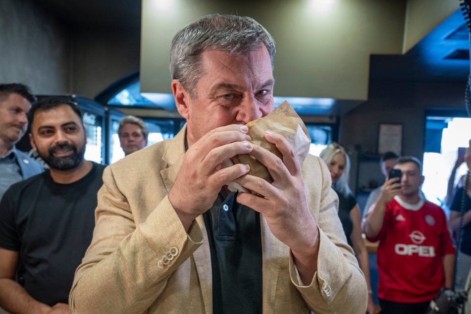 Döner macht schöner – ist aber offenbar doch kein Wählerstimmen-Magnet: Bayerns Ministerpräsident Markus Söder (59) will seine berüchtigten Essensbilder auf Social Media reduzieren.