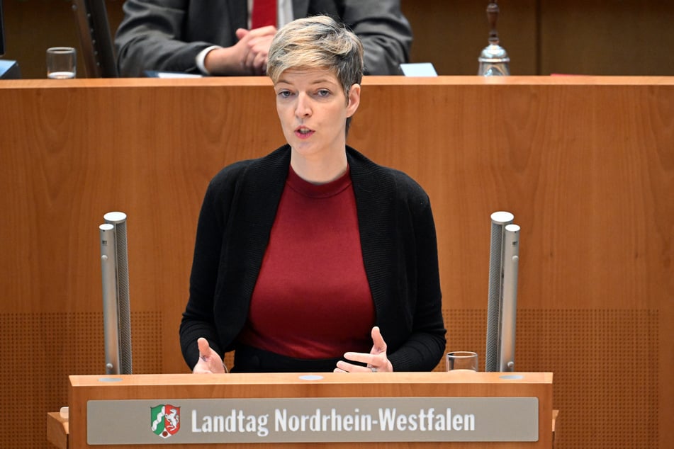 Fraktionschefin der NRW-Grünen, Wibke Brems (41), hat zusätzlich zu den Hilfen des Bundes ein eigenes Entlastungspaket gefordert.