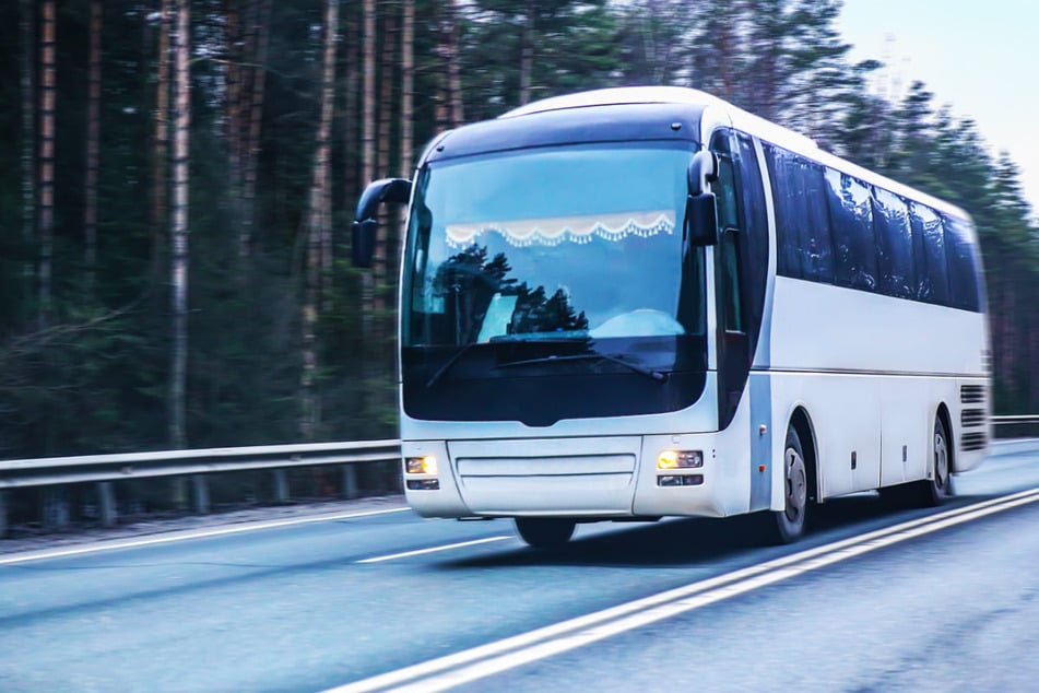 Messerattacke in Reisebus: Prügel-Streit eskaliert auf der A9