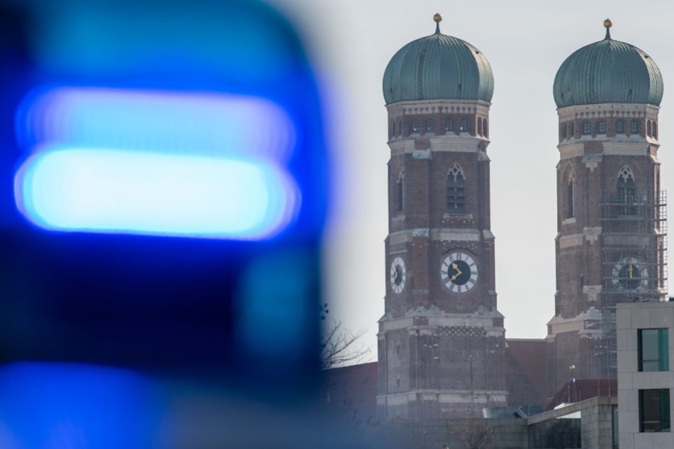 Ein erst 15 Jahre alter Schüler ist in München von Jugendlichen brutal attackiert und zusammengeschlagen worden. (Symbolbild)