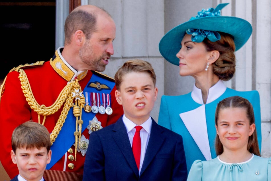 Prinz William (43) will mit Ehefrau Kate (43) und den drei Kindern Louis (7, v.l.), George (12) und Charlotte (10) in ein größeres Haus ziehen.