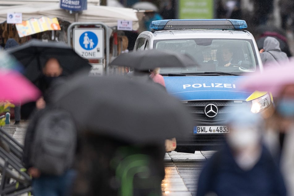 Waffenverbotszonen sollen der Polizei mehr Handlungsspielraum geben und mehr Sicherheit schaffen.