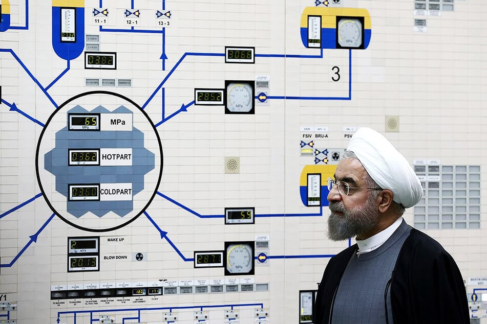 Hassan Ruhani, Präsident des Iran, in einem Atomkraftwerk.