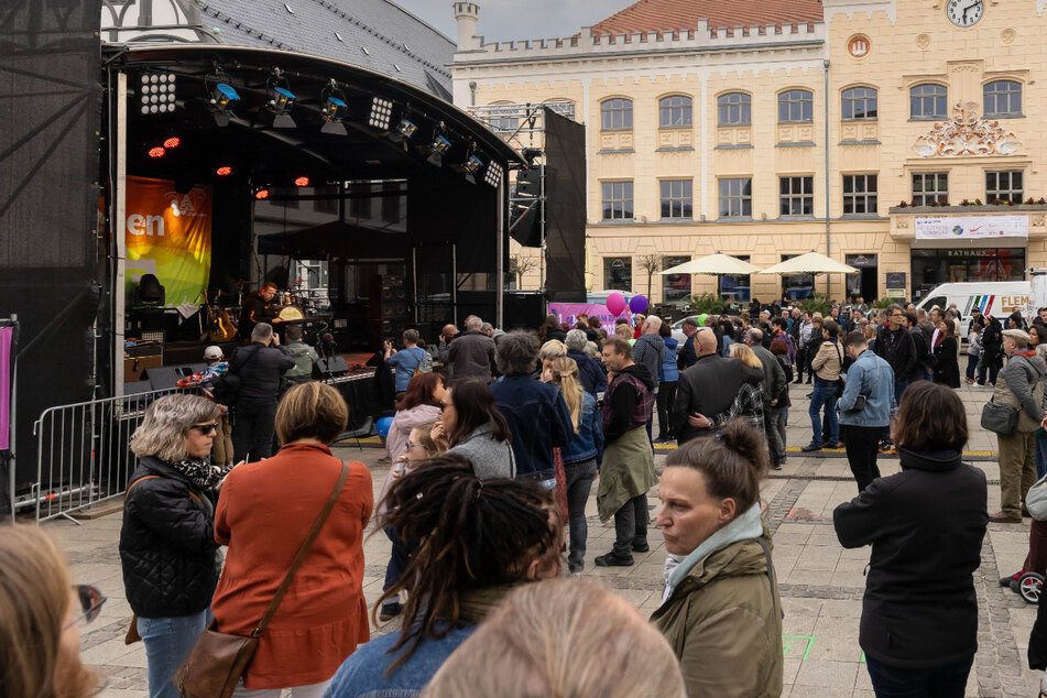 Gegen Neonazi-Demo: Zwickau tanzt in den Mai