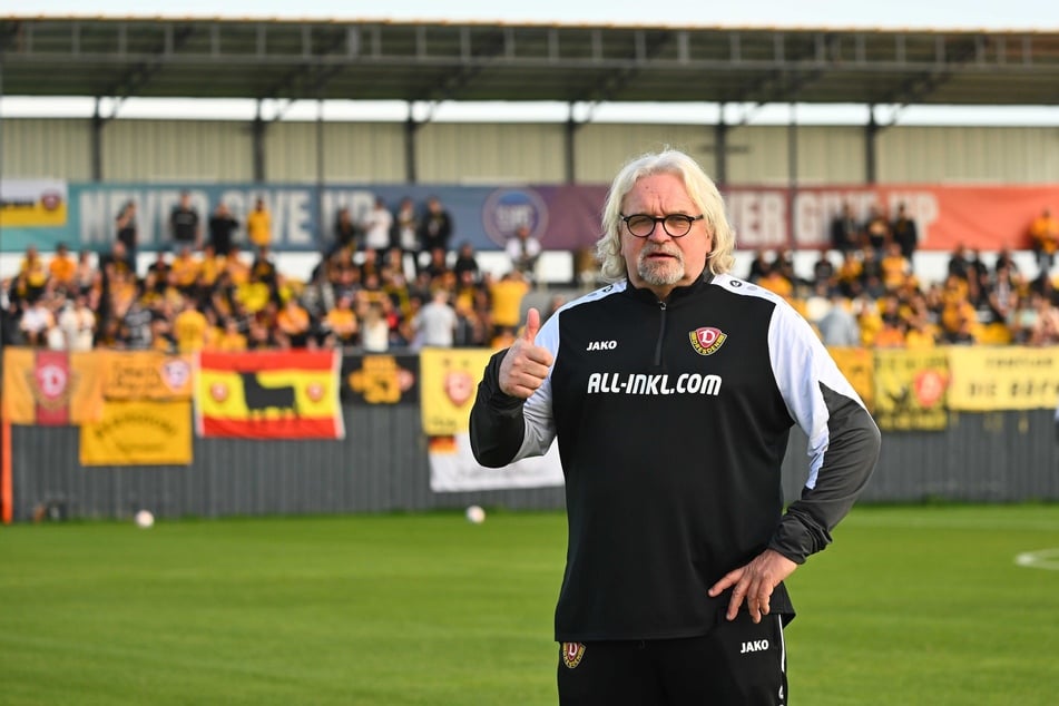 Daumen hoch! Dresdens Kult-Co-Trainer Heiko Scholz wird heute 60.
