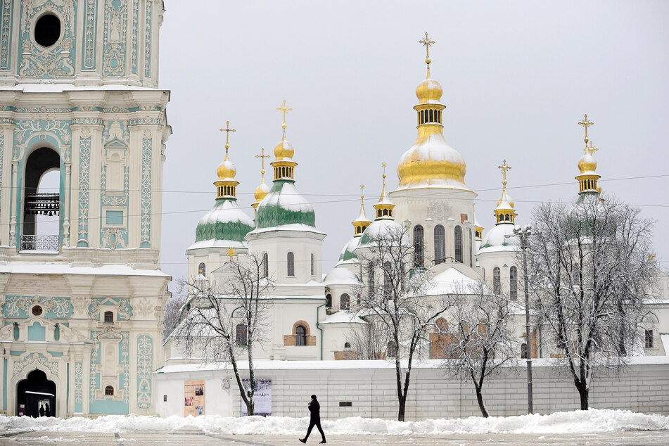 In Kiew liegt schon Schnee, doch Russland greift weiterhin kritische Infrastruktur an.