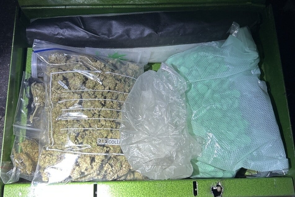 Marihuana, Crystal und Ecstasy-Tabletten: Die Polizei stellte zahlreiche Drogen sicher.