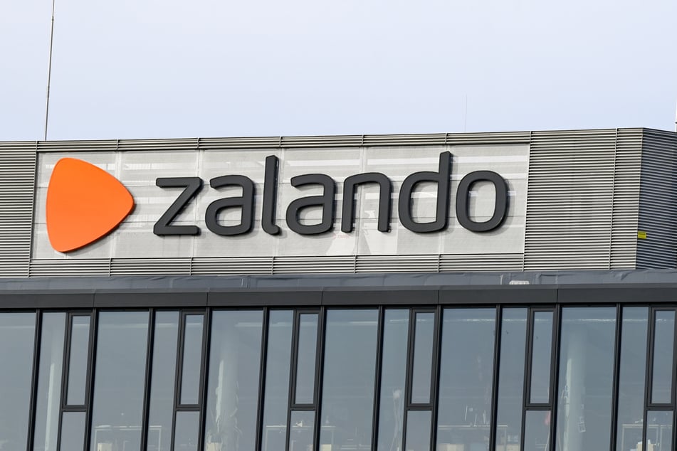 Die Mitarbeiter des Zalando-Logistikzentrums in Erfurt sind bis Mittwochmorgen zum Streik aufgerufen. (Symbolbild)