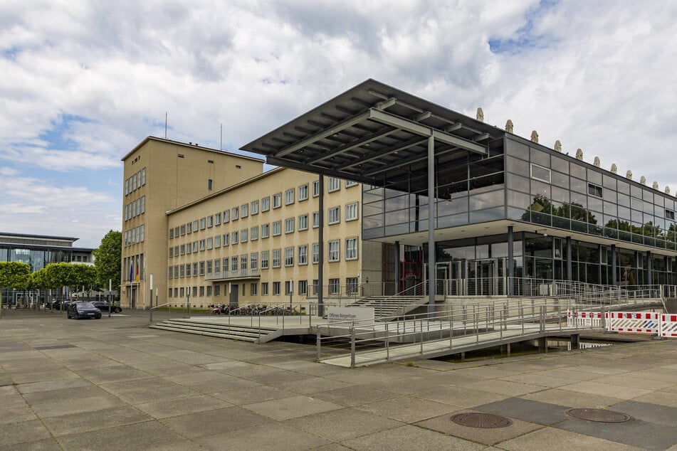 Der Sächsische Landtag am Bernhard-von-Lindau-Platz in Dresden ist der Sitz des Landesparlaments von Sachsen.