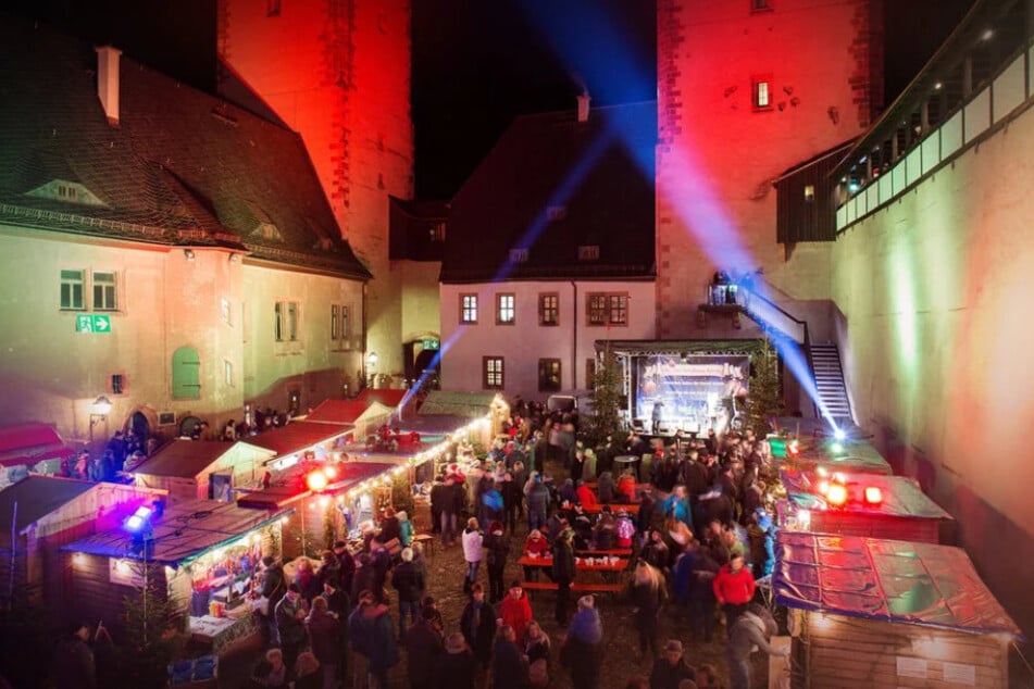 Auch im Schloss Rochlitz herrscht eine wunderschöne weihnachtliche Atmosphäre.