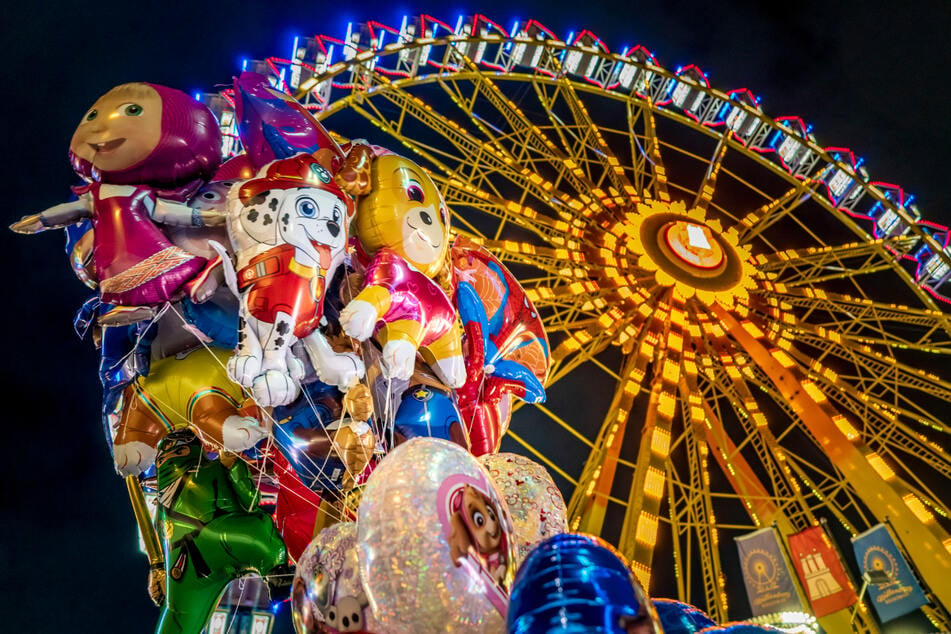 Ihr wolltet schon immer mal den DOM-Bär Bummel treffen? Jetzt gibt's wieder die Möglichkeit.