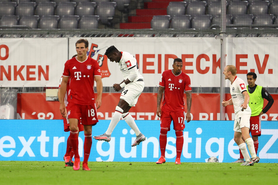 Eintrachts Danny da Costa (26, M.) bejubelt seinen Treffer zum zwischenzeitlichen 1:1-Ausgleich gegen den FC Bayern.