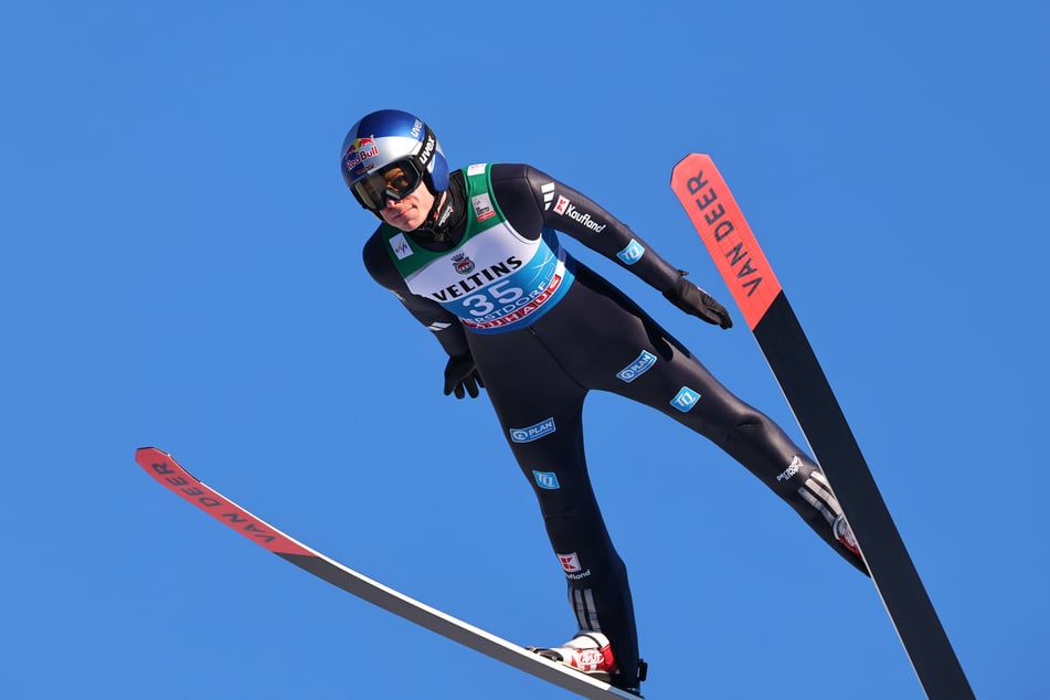 Andreas Wellinger muss sich im ersten Durchgang von Oberstdorf mit seinem Teamkollegen Felix Hoffmann messen.