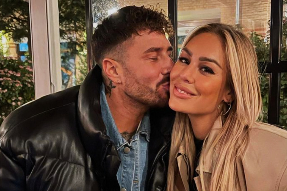 Sam und Mischa sind seit April ein Paar, wollen nun auch in Hamburg zusammenziehen.