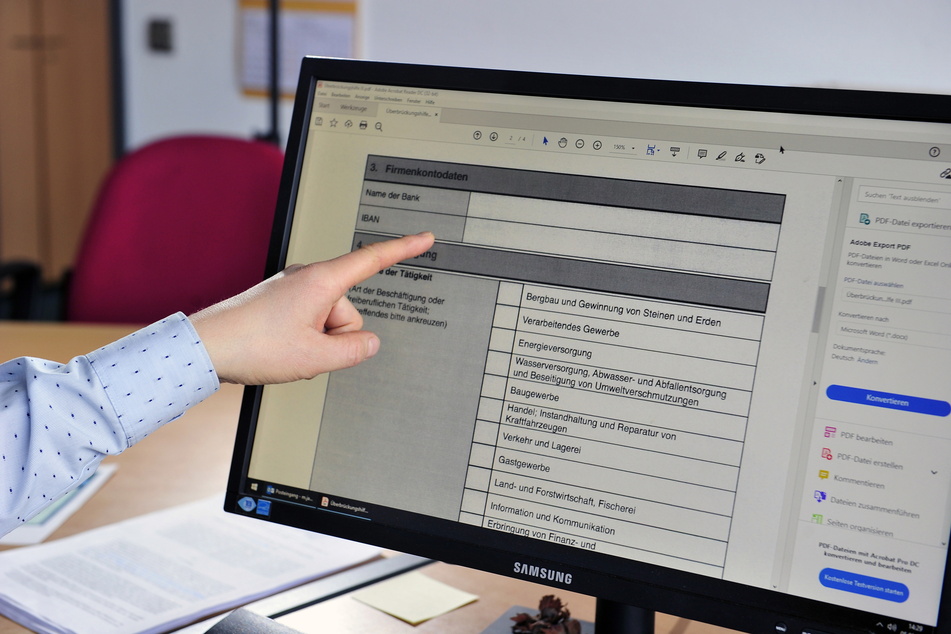 Mit solchen Fake-E-Mails wollen Betrüger Zugang zu Firmen-Computern bekommen.