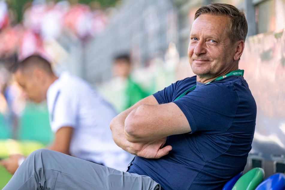 Horst Heldt (56) will auf dem Transfermarkt noch nachlegen.