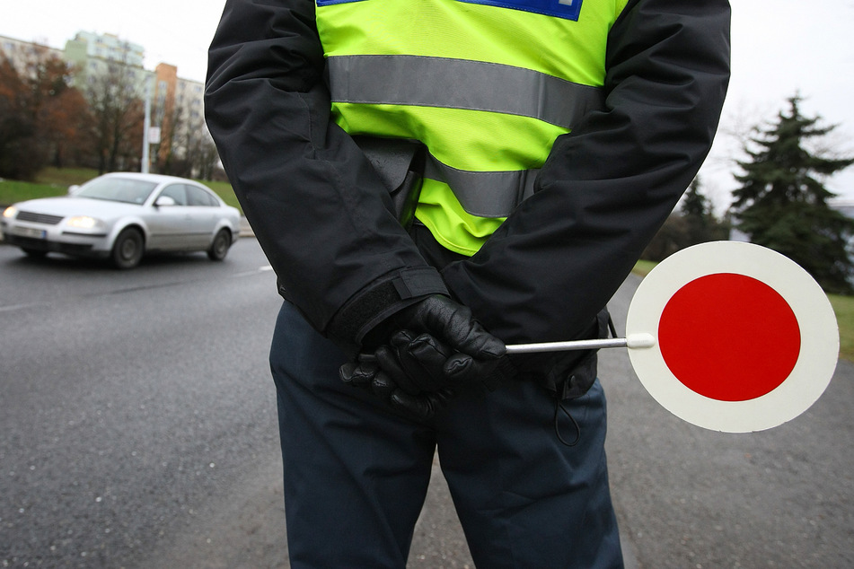 Polizisten kontrollieren Beifahrer: In seiner Unterhose entdecken sie Ungewöhnliches