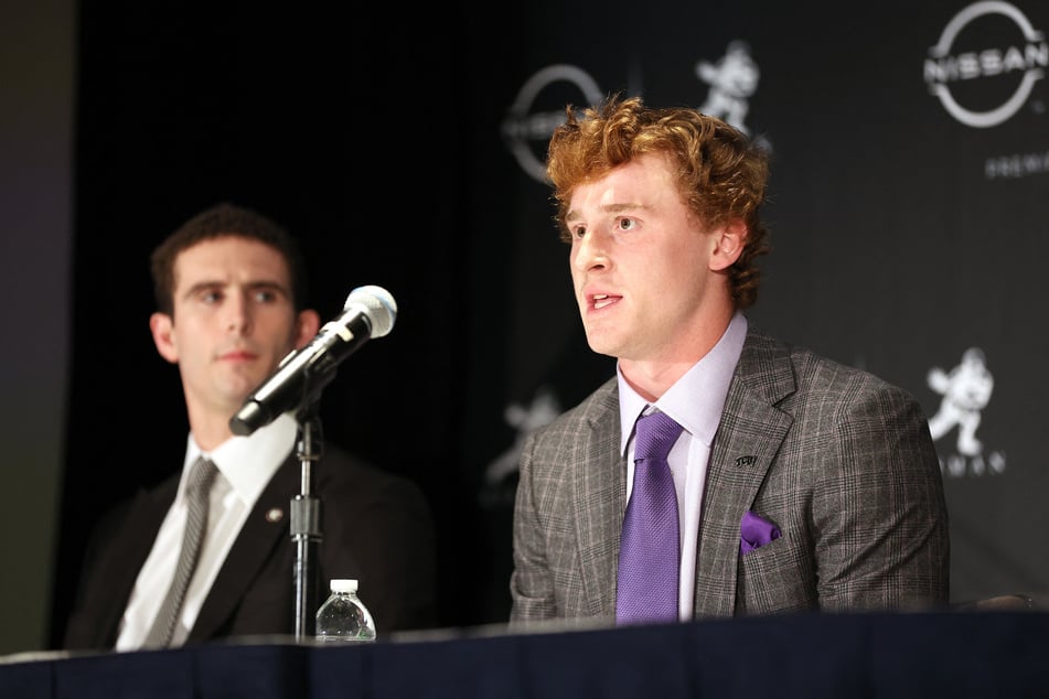 Horned Frogs quarterback Max Duggan (r.) announced his intention to enter the 2023 NFL draft.
