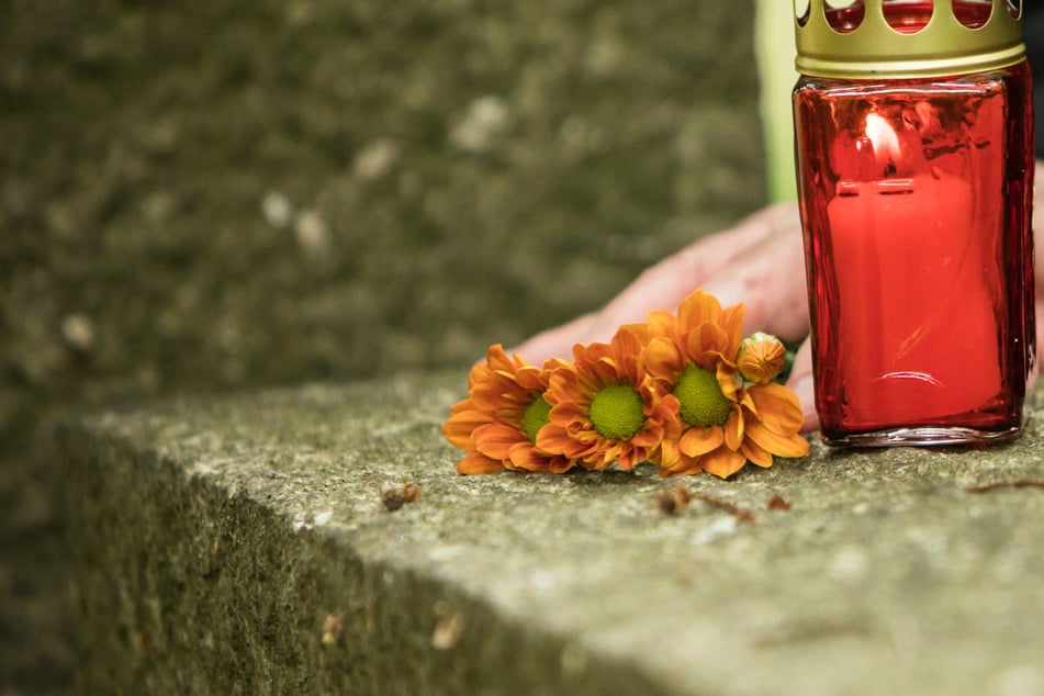 Was sollte diese Aktion? Kurioser Friedhof-Einbruch gibt Polizei Rätsel auf