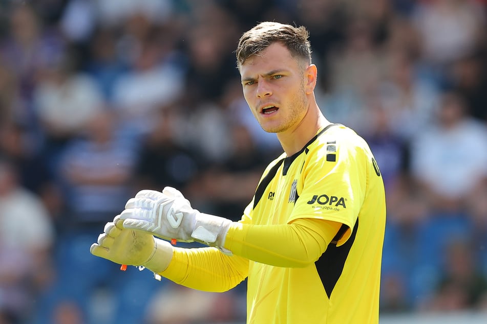 David Richter (27), hier im Trikot des VfL Osnabrück, wird neuer Stamm-Torhüter beim CFC. Zuletzt spielte er bei Viktoria Köln.