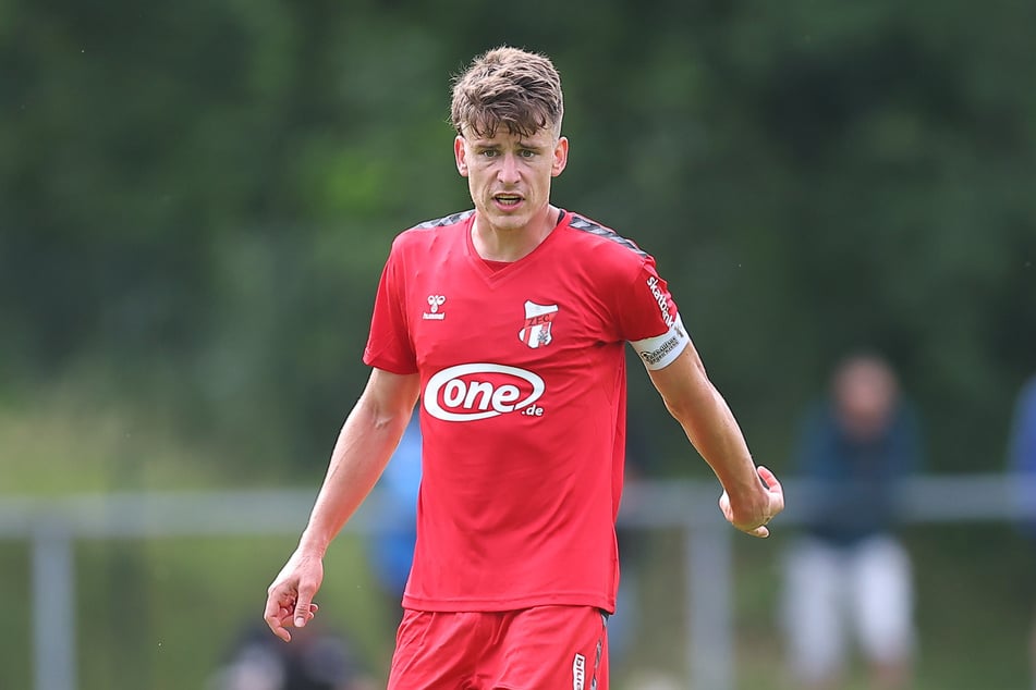 Florian Hansch (30) ist seit 2021 beim ZFC Meuselwitz unter Vertrag. Auch nach dem Abstieg in die Oberliga bleibt er den Thüringern treu.