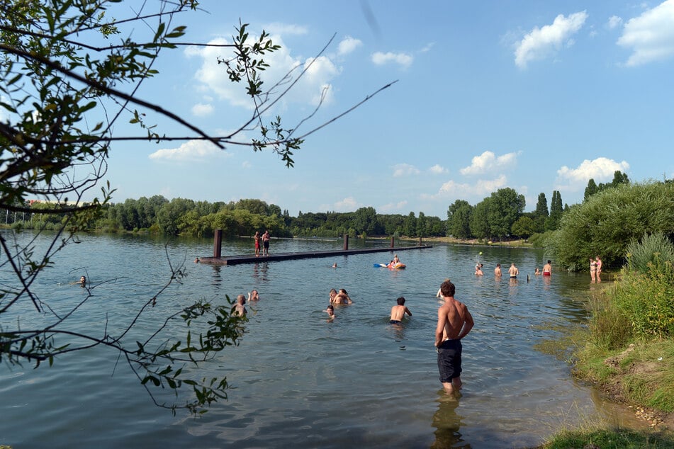 Der Badespaß am Fühlinger See kann auch schnell zum Verhängnis werden, wenn man unvorsichtig ist, oder ein medizinischer Notfall auftritt. (Archivbild)
