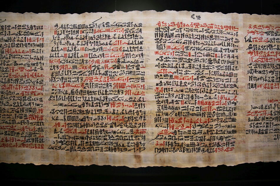900 antike Heilrezepte sind auf der Papyrusrolle verewigt.