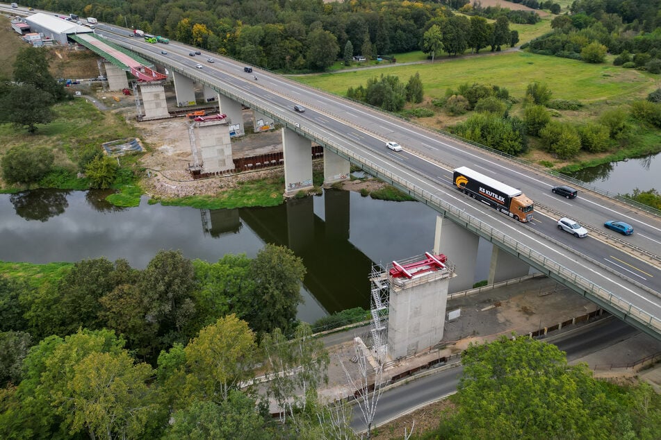 Zur Mulde gehört auch die Muldebrücke, hier 2024 bei ihrer Fertigstellung.