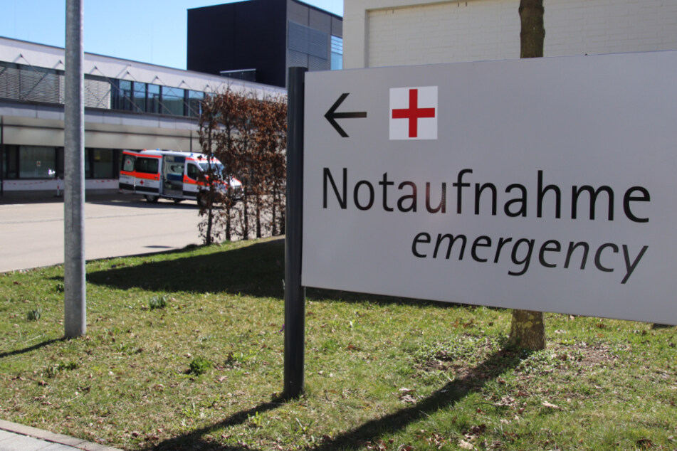 Verpuffung an Fachhochschule: Mann wird schwer verletzt