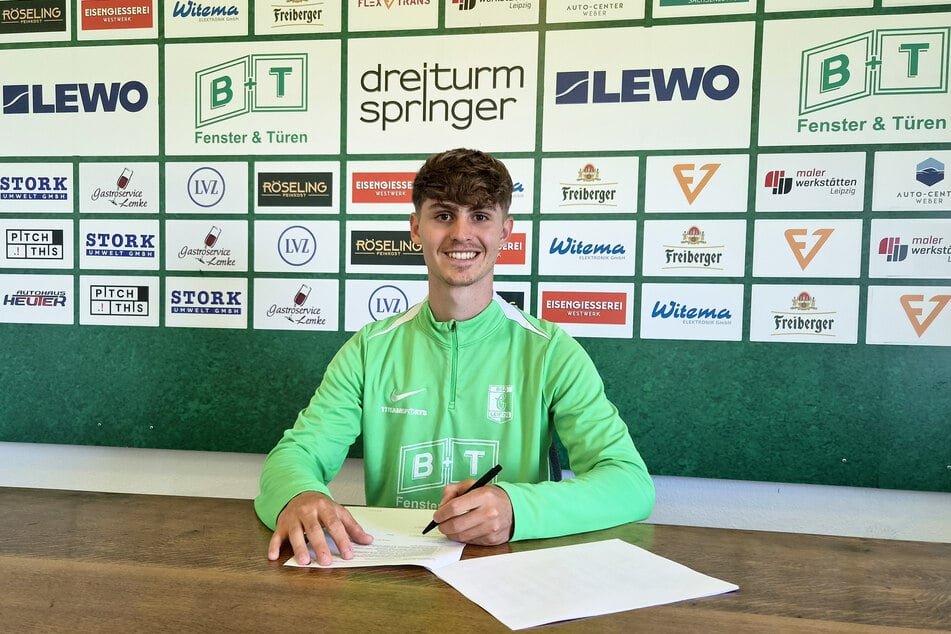 Anton Bulland (20) bleibt den Chemikern erhalten.