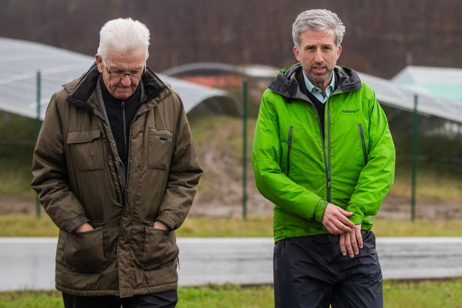 Ein Duo, das sich schätzt: Baden-Württembergs Ministerpräsident Winfried Kretschmann (76, l.) und sein ehemaliger Parteikollege Boris Palmer (52) suchen den persönlichen Kontakt. (Archivbild)