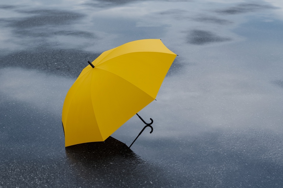 Der gelbe Regenschirm ist das Symbol für eine ganz bestimmte Person in der Serie "How I met your mother". (Symbolbild)