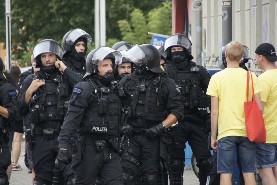Nach dem Spiel hatte die Leipziger Polizei alle Hände voll zu tun, die Lage unter Kontrolle zu bringen.